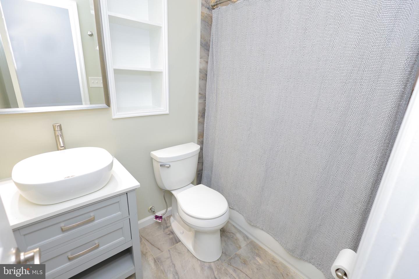 14808 EMPIRE ST, WOODBRIDGE, Virginia 22193, 5 Bedrooms Bedrooms, ,3 BathroomsBathrooms,Residential,For sale,14808 EMPIRE ST,VAPW2100130 MLS # VAPW2100130