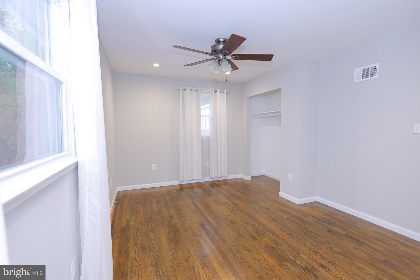 14808 EMPIRE ST, WOODBRIDGE, Virginia 22193, 5 Bedrooms Bedrooms, ,3 BathroomsBathrooms,Residential,For sale,14808 EMPIRE ST,VAPW2100130 MLS # VAPW2100130