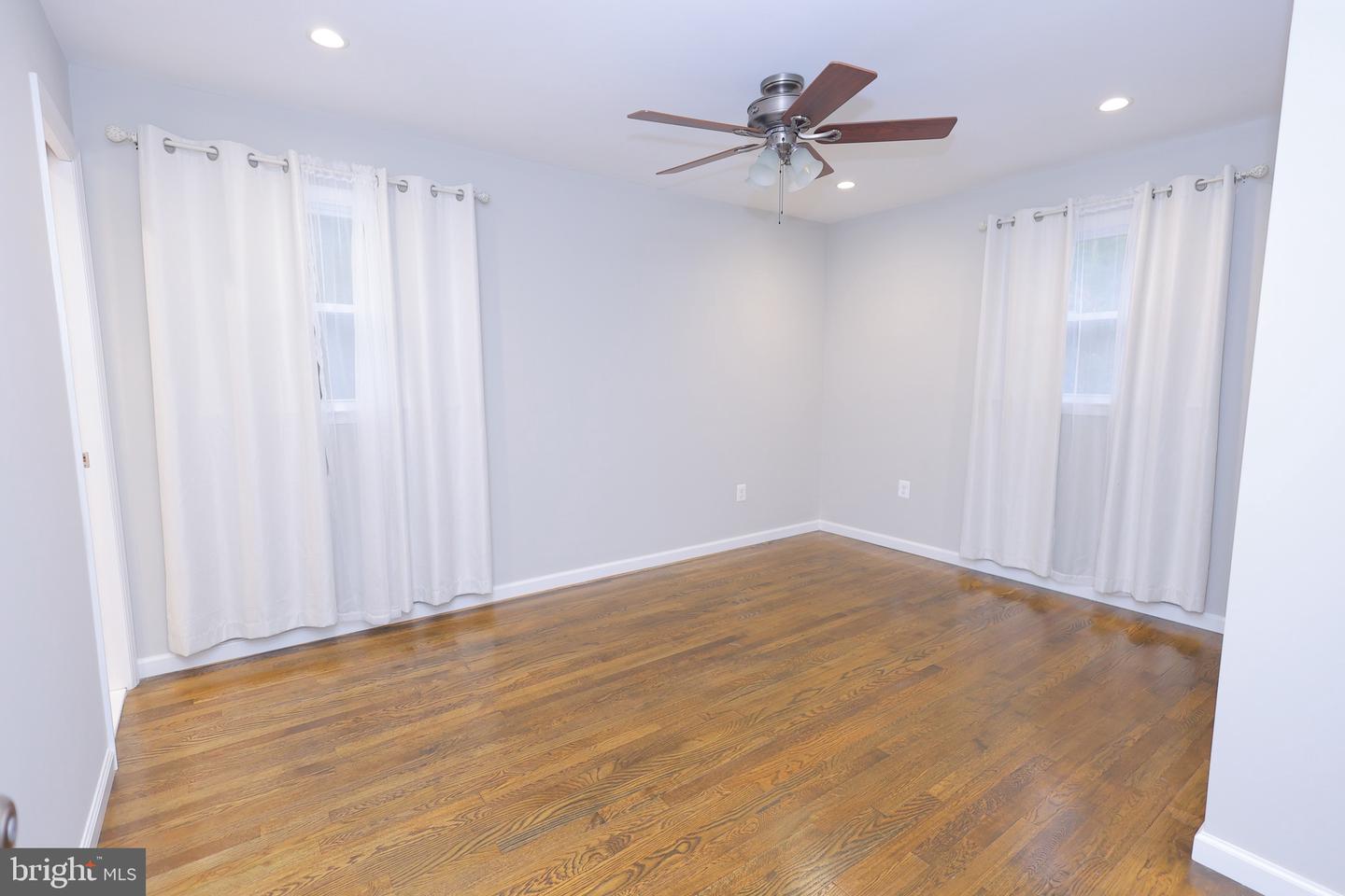 14808 EMPIRE ST, WOODBRIDGE, Virginia 22193, 5 Bedrooms Bedrooms, ,3 BathroomsBathrooms,Residential,For sale,14808 EMPIRE ST,VAPW2100130 MLS # VAPW2100130