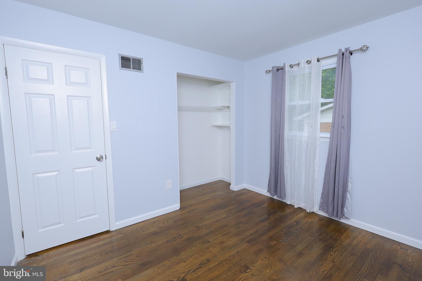 14808 EMPIRE ST, WOODBRIDGE, Virginia 22193, 5 Bedrooms Bedrooms, ,3 BathroomsBathrooms,Residential,For sale,14808 EMPIRE ST,VAPW2100130 MLS # VAPW2100130