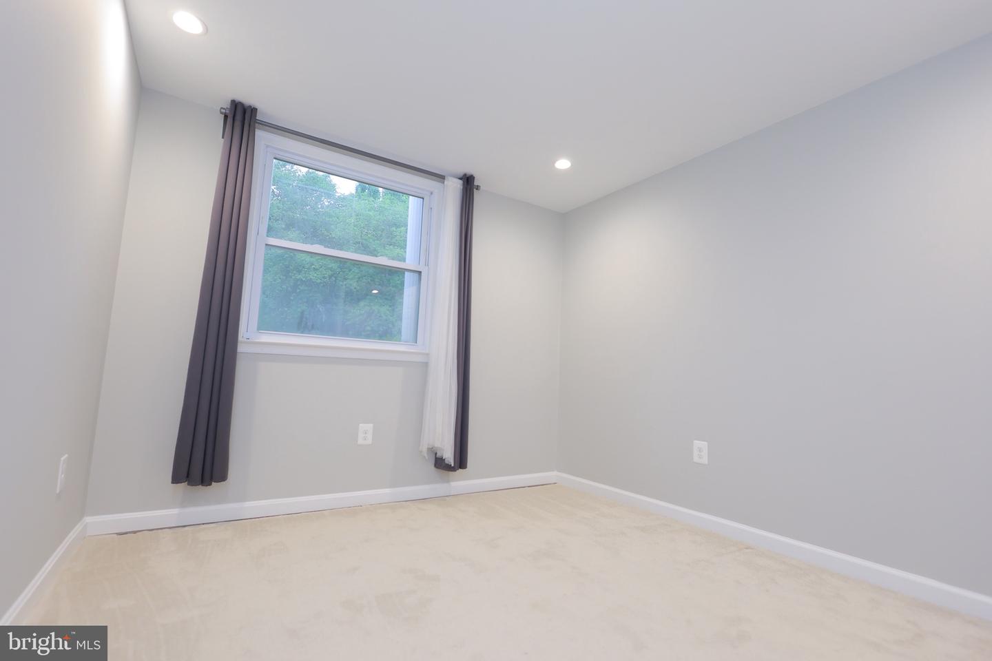 14808 EMPIRE ST, WOODBRIDGE, Virginia 22193, 5 Bedrooms Bedrooms, ,3 BathroomsBathrooms,Residential,For sale,14808 EMPIRE ST,VAPW2100130 MLS # VAPW2100130