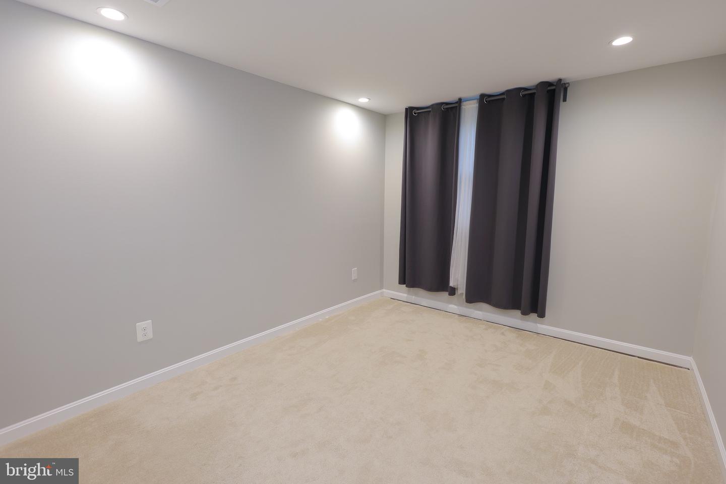 14808 EMPIRE ST, WOODBRIDGE, Virginia 22193, 5 Bedrooms Bedrooms, ,3 BathroomsBathrooms,Residential,For sale,14808 EMPIRE ST,VAPW2100130 MLS # VAPW2100130