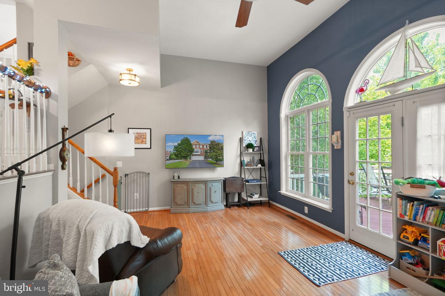 18418 MONTVIEW SQ, LEESBURG, Virginia 20176, 3 Bedrooms Bedrooms, ,3 BathroomsBathrooms,Residential,For sale,18418 MONTVIEW SQ,VALO2103270 MLS # VALO2103270
