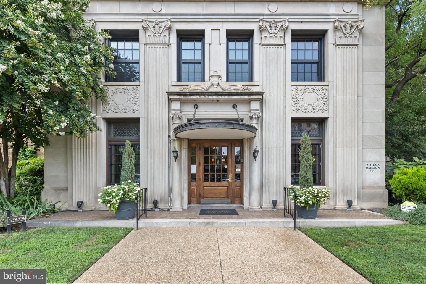 1101 L ST NW #207, WASHINGTON, District Of Columbia 20005, 2 Bedrooms Bedrooms, ,2 BathroomsBathrooms,Residential,For sale,1101 L ST NW #207,DCDC2212590 MLS # DCDC2212590
