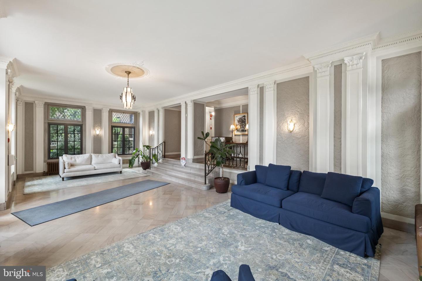 1101 L ST NW #207, WASHINGTON, District Of Columbia 20005, 2 Bedrooms Bedrooms, ,2 BathroomsBathrooms,Residential,For sale,1101 L ST NW #207,DCDC2212590 MLS # DCDC2212590