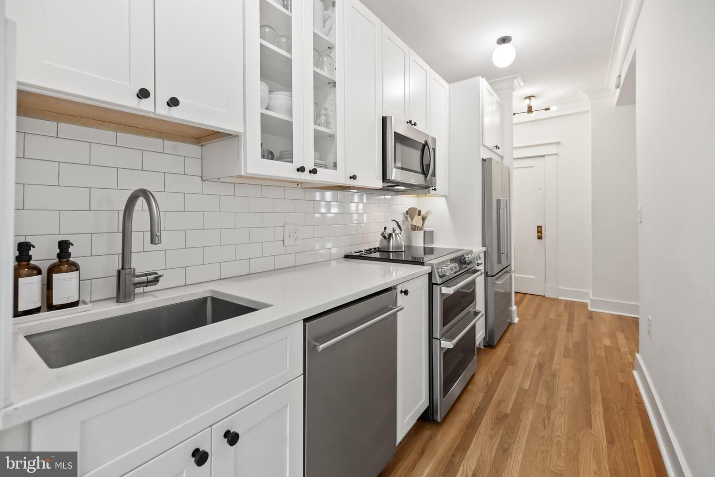 1101 L ST NW #207, WASHINGTON, District Of Columbia 20005, 2 Bedrooms Bedrooms, ,2 BathroomsBathrooms,Residential,For sale,1101 L ST NW #207,DCDC2212590 MLS # DCDC2212590