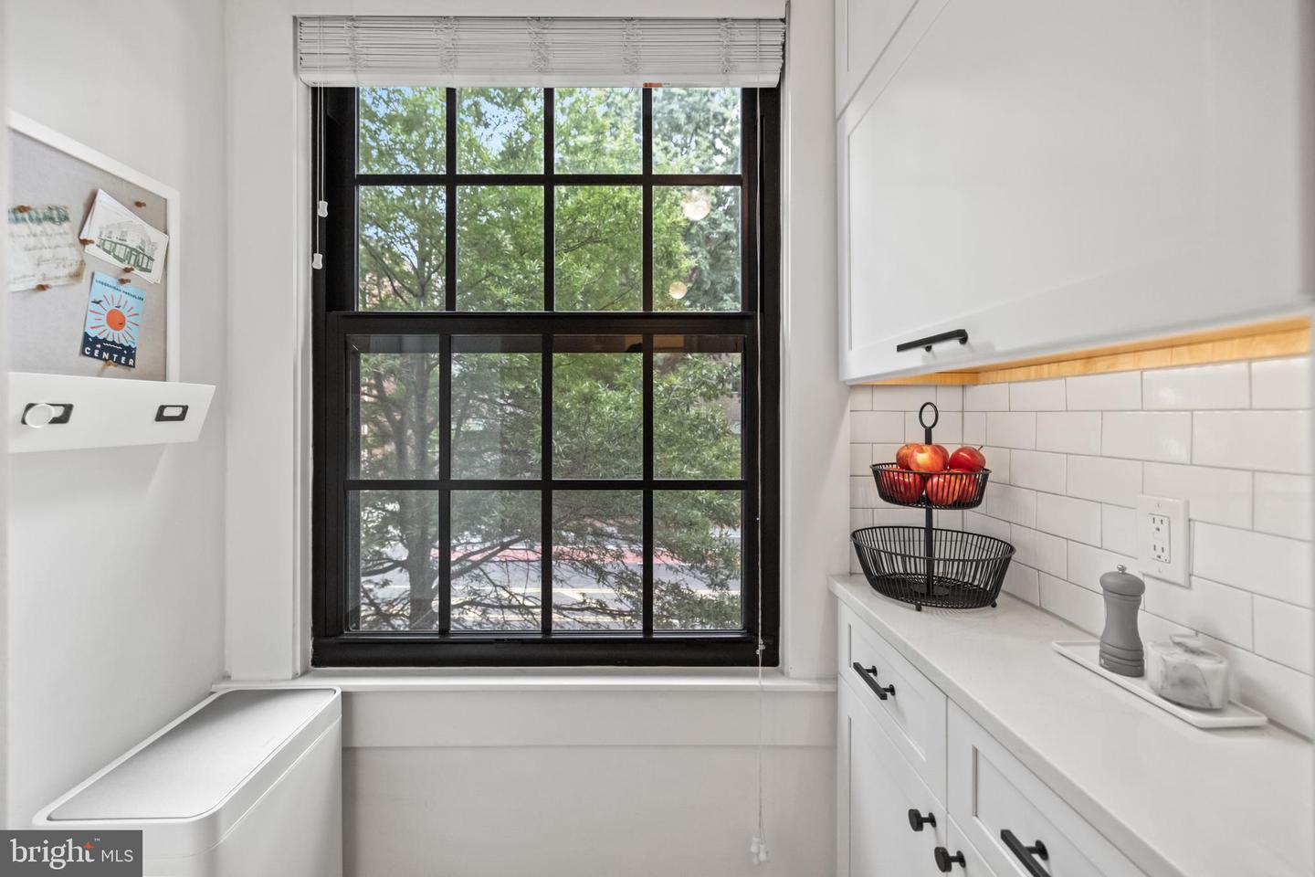 1101 L ST NW #207, WASHINGTON, District Of Columbia 20005, 2 Bedrooms Bedrooms, ,2 BathroomsBathrooms,Residential,For sale,1101 L ST NW #207,DCDC2212590 MLS # DCDC2212590