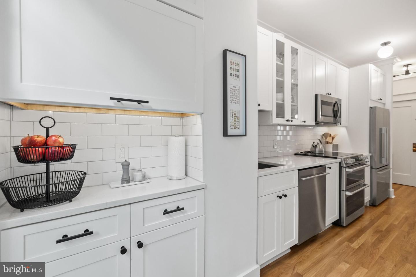 1101 L ST NW #207, WASHINGTON, District Of Columbia 20005, 2 Bedrooms Bedrooms, ,2 BathroomsBathrooms,Residential,For sale,1101 L ST NW #207,DCDC2212590 MLS # DCDC2212590