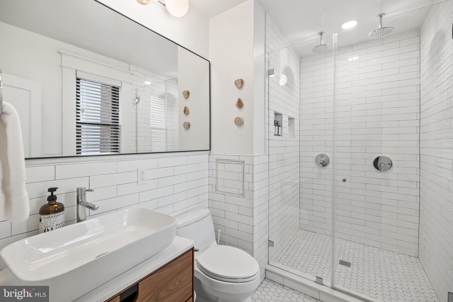 1101 L ST NW #207, WASHINGTON, District Of Columbia 20005, 2 Bedrooms Bedrooms, ,2 BathroomsBathrooms,Residential,For sale,1101 L ST NW #207,DCDC2212590 MLS # DCDC2212590