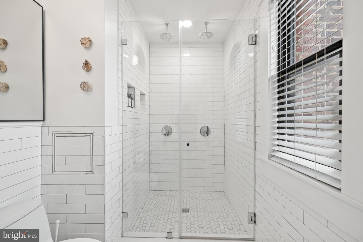 1101 L ST NW #207, WASHINGTON, District Of Columbia 20005, 2 Bedrooms Bedrooms, ,2 BathroomsBathrooms,Residential,For sale,1101 L ST NW #207,DCDC2212590 MLS # DCDC2212590