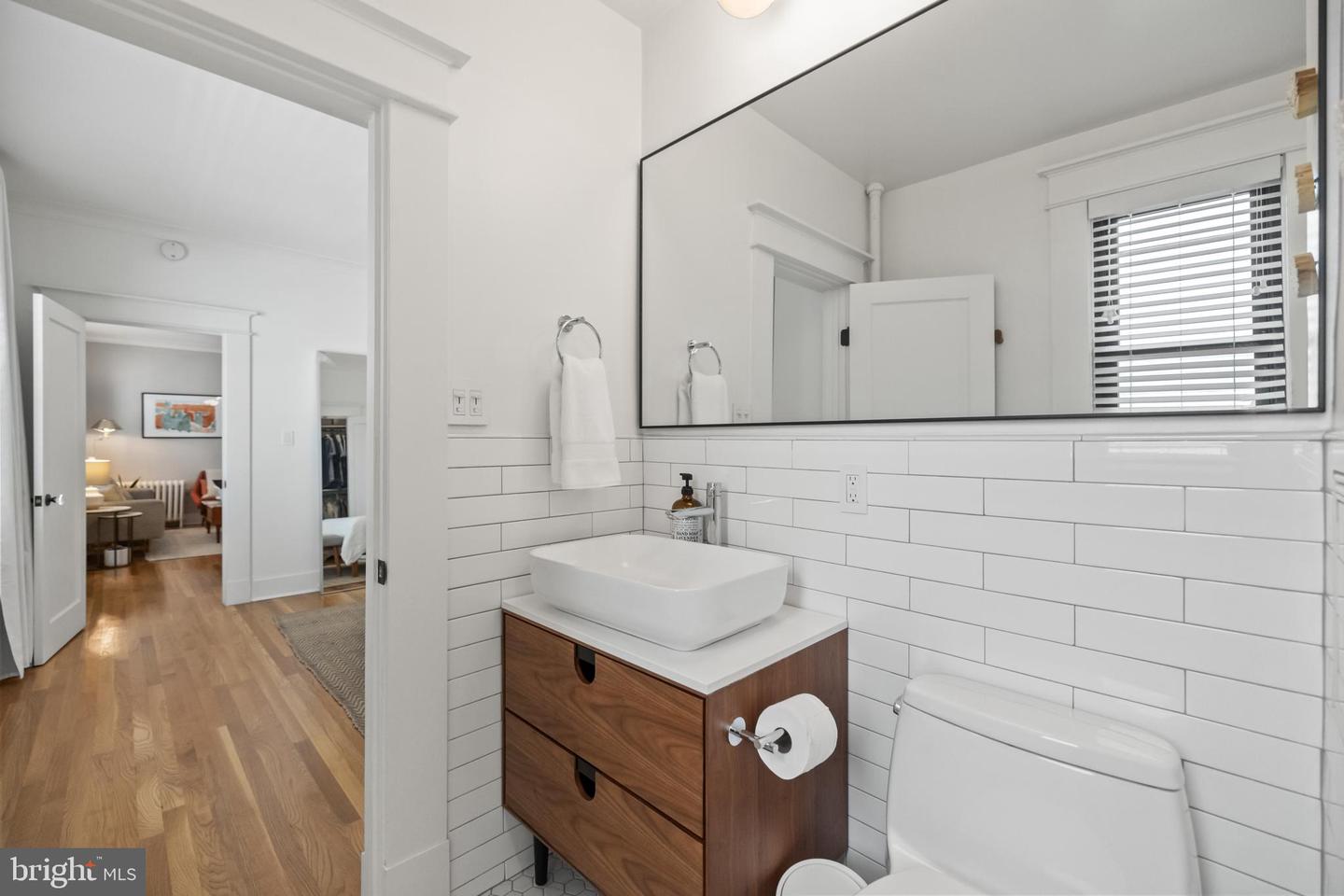 1101 L ST NW #207, WASHINGTON, District Of Columbia 20005, 2 Bedrooms Bedrooms, ,2 BathroomsBathrooms,Residential,For sale,1101 L ST NW #207,DCDC2212590 MLS # DCDC2212590