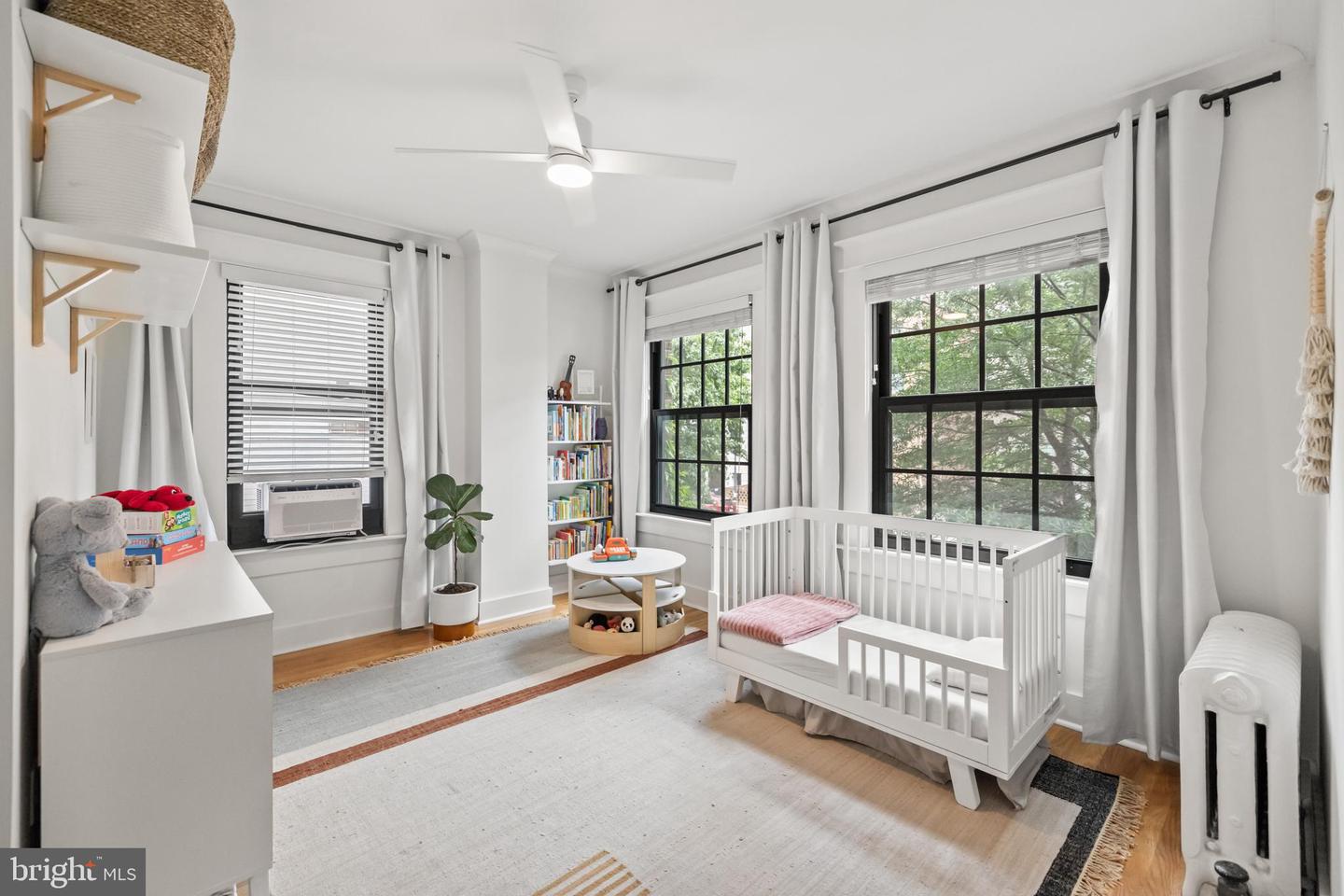 1101 L ST NW #207, WASHINGTON, District Of Columbia 20005, 2 Bedrooms Bedrooms, ,2 BathroomsBathrooms,Residential,For sale,1101 L ST NW #207,DCDC2212590 MLS # DCDC2212590