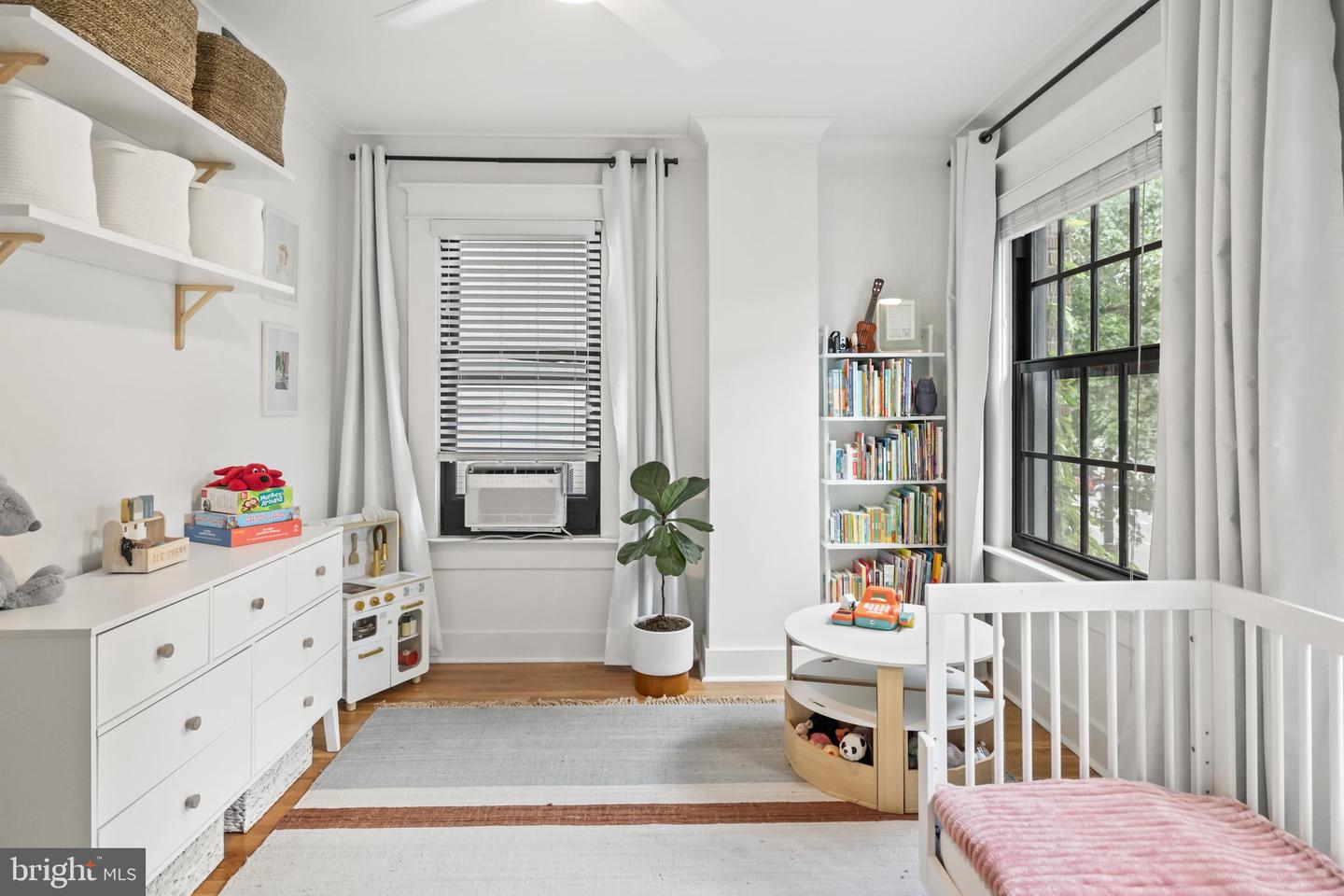 1101 L ST NW #207, WASHINGTON, District Of Columbia 20005, 2 Bedrooms Bedrooms, ,2 BathroomsBathrooms,Residential,For sale,1101 L ST NW #207,DCDC2212590 MLS # DCDC2212590