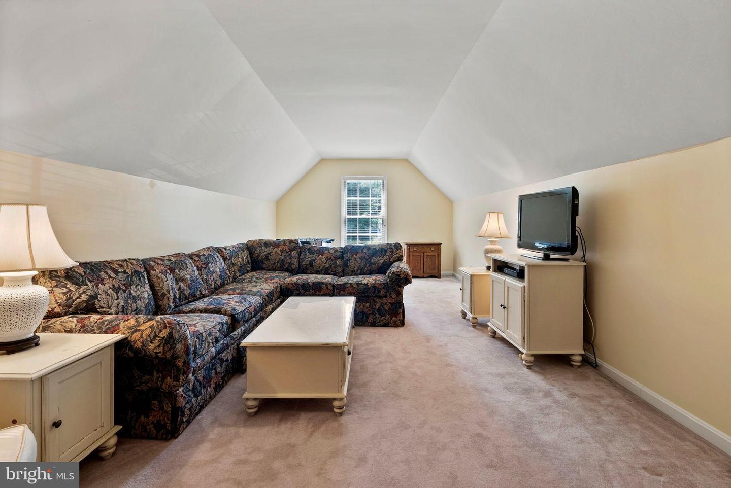 400 GLENMEADE CIR, PURCELLVILLE, Virginia 20132, 3 Bedrooms Bedrooms, 7 Rooms Rooms,2 BathroomsBathrooms,Residential,For sale,400 GLENMEADE CIR,VALO2103554 MLS # VALO2103554