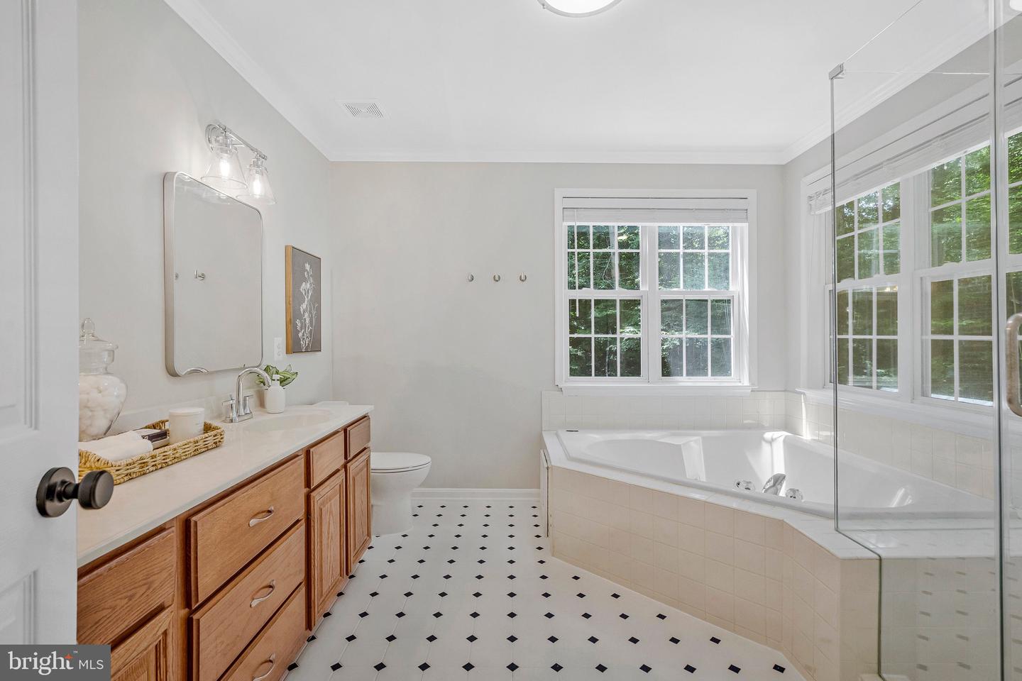 6265 HAPPY CREEK RD, MANASSAS, Virginia 20112, 4 Bedrooms Bedrooms, 7 Rooms Rooms,2 BathroomsBathrooms,Residential,For sale,6265 HAPPY CREEK RD,VAPW2100470 MLS # VAPW2100470