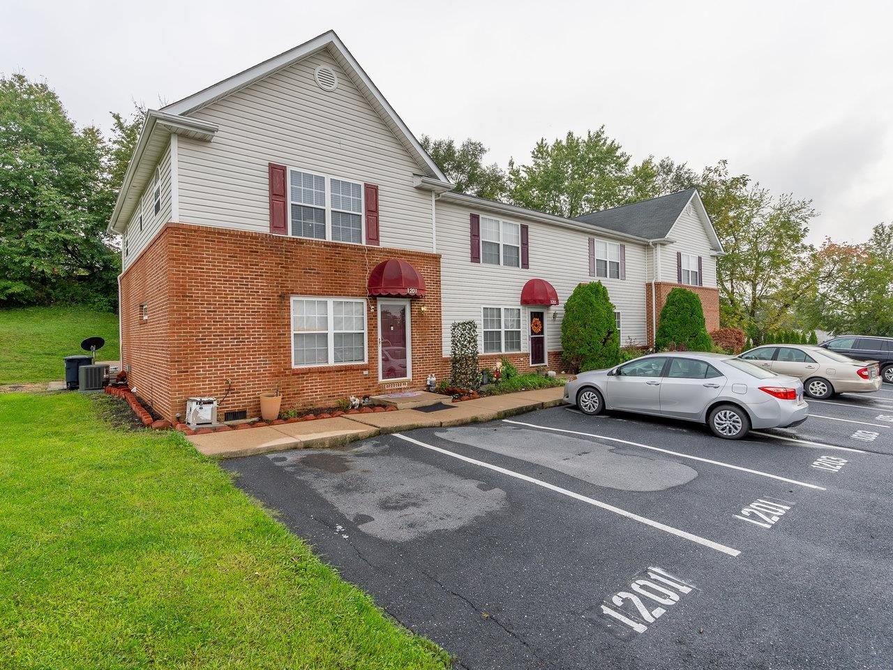 1201 WORDSWORTH CT, HARRISONBURG, Virginia 22802, 3 Bedrooms Bedrooms, ,2 BathroomsBathrooms,Residential,1201 WORDSWORTH CT,667457 MLS # 667457