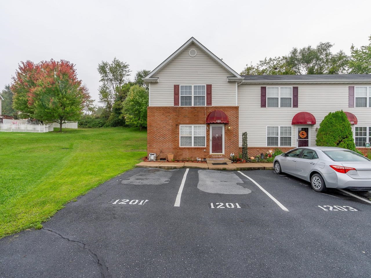 1201 WORDSWORTH CT, HARRISONBURG, Virginia 22802, 3 Bedrooms Bedrooms, ,2 BathroomsBathrooms,Residential,1201 WORDSWORTH CT,667457 MLS # 667457