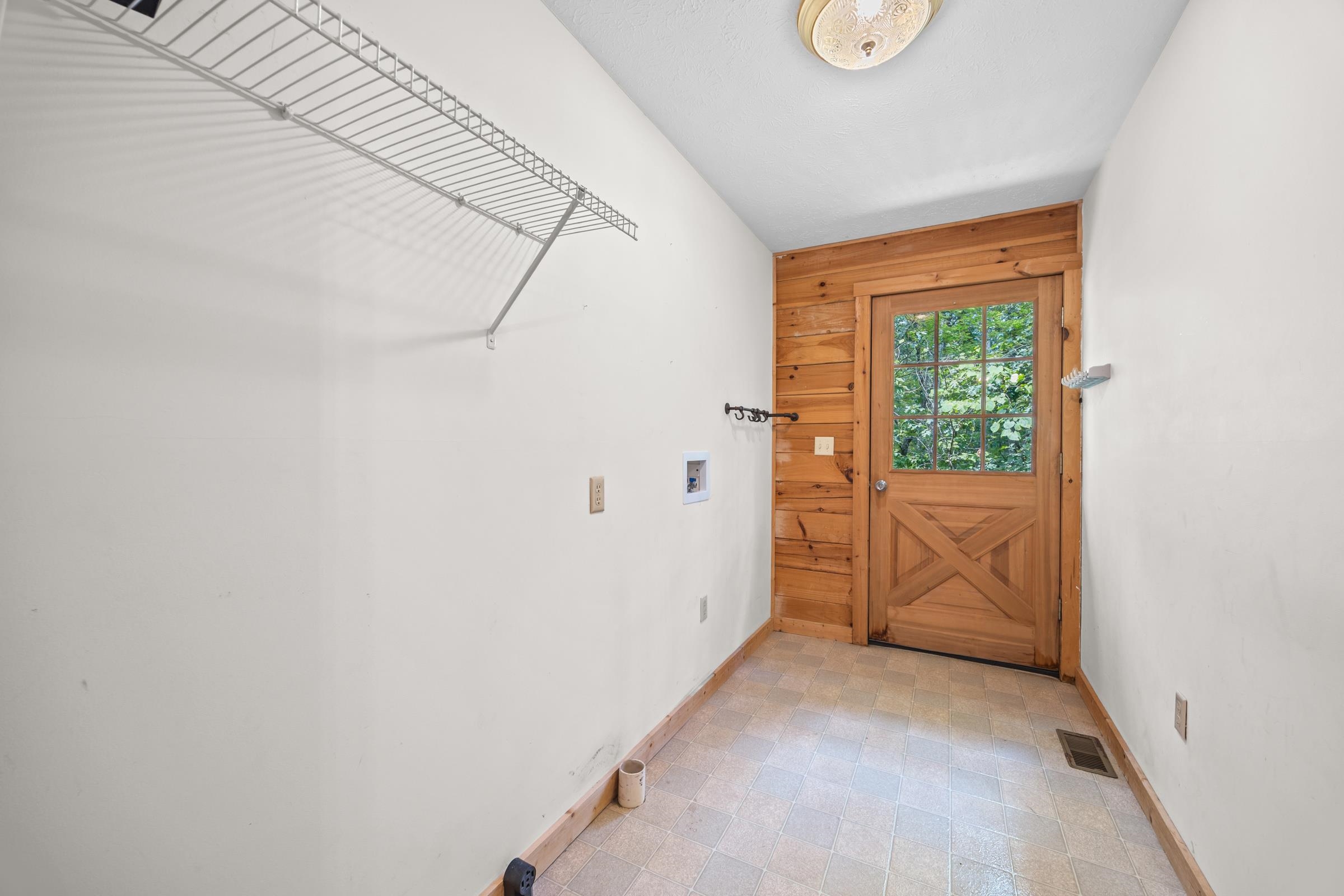 354 MULBERRY LN, MOUNT JACKSON, Virginia 22842, 4 Bedrooms Bedrooms, ,2 BathroomsBathrooms,Residential,354 MULBERRY LN,667458 MLS # 667458