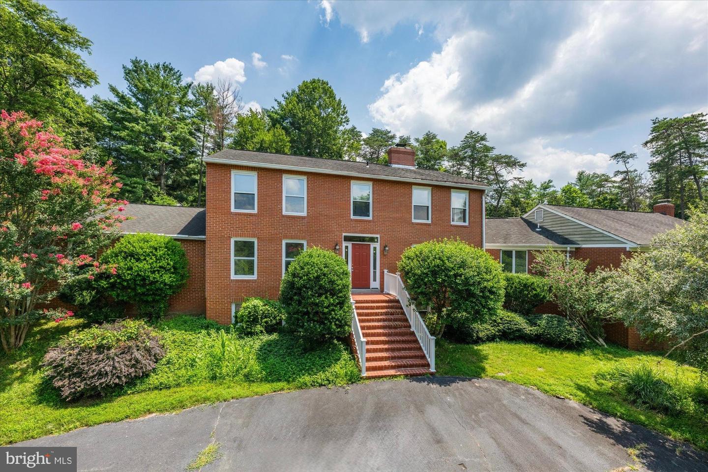 1013 UNION CHURCH RD, MCLEAN, Virginia 22102, 5 Bedrooms Bedrooms, ,3 BathroomsBathrooms,Residential,For sale,1013 UNION CHURCH RD,VAFX2258818 MLS # VAFX2258818