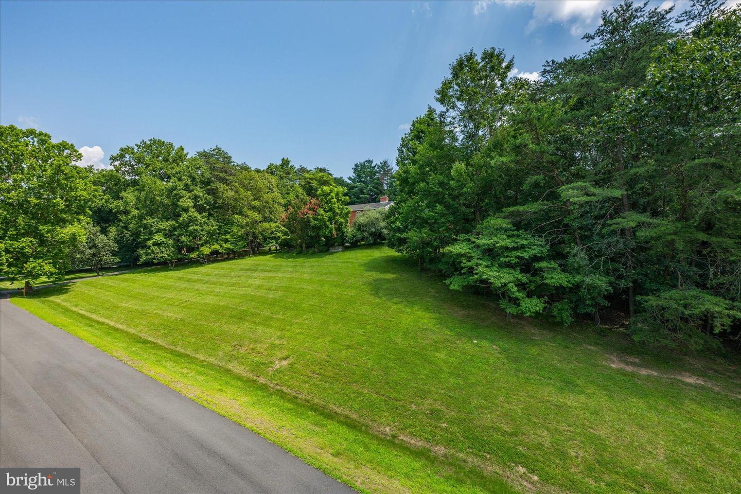 1013 UNION CHURCH RD, MCLEAN, Virginia 22102, 5 Bedrooms Bedrooms, ,3 BathroomsBathrooms,Residential,For sale,1013 UNION CHURCH RD,VAFX2258818 MLS # VAFX2258818