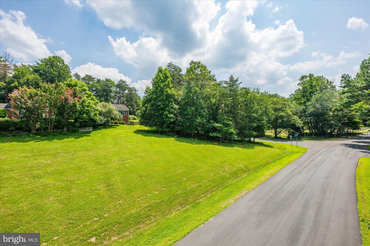 1013 UNION CHURCH RD, MCLEAN, Virginia 22102, 5 Bedrooms Bedrooms, ,3 BathroomsBathrooms,Residential,For sale,1013 UNION CHURCH RD,VAFX2258818 MLS # VAFX2258818