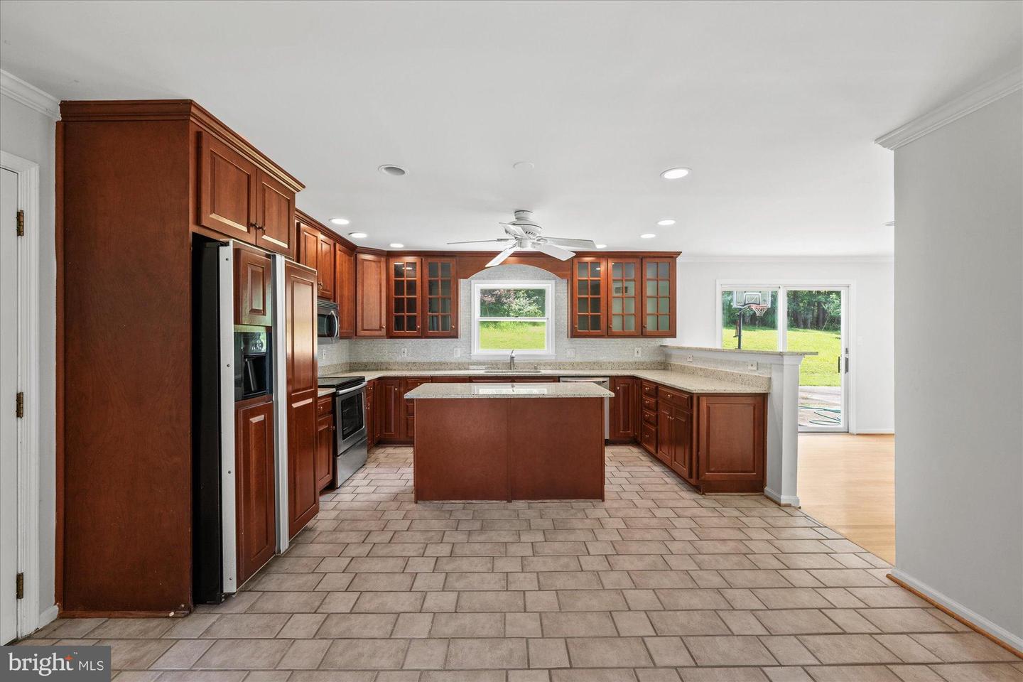 1013 UNION CHURCH RD, MCLEAN, Virginia 22102, 5 Bedrooms Bedrooms, ,3 BathroomsBathrooms,Residential,For sale,1013 UNION CHURCH RD,VAFX2258818 MLS # VAFX2258818