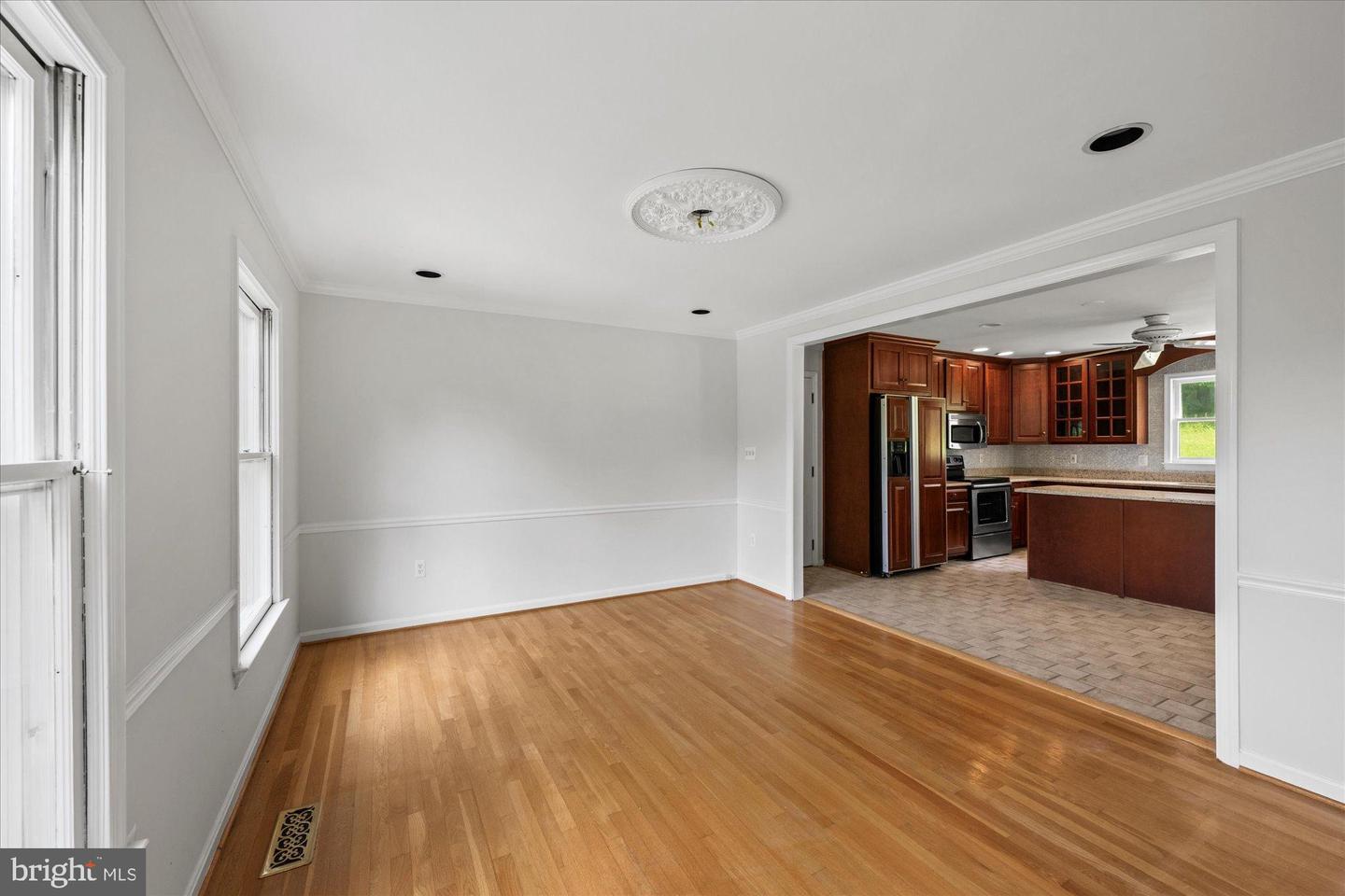1013 UNION CHURCH RD, MCLEAN, Virginia 22102, 5 Bedrooms Bedrooms, ,3 BathroomsBathrooms,Residential,For sale,1013 UNION CHURCH RD,VAFX2258818 MLS # VAFX2258818