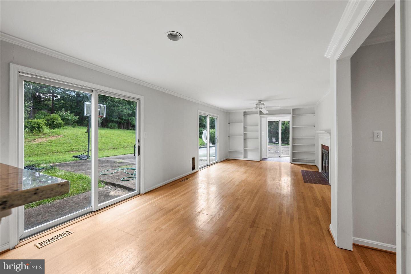 1013 UNION CHURCH RD, MCLEAN, Virginia 22102, 5 Bedrooms Bedrooms, ,3 BathroomsBathrooms,Residential,For sale,1013 UNION CHURCH RD,VAFX2258818 MLS # VAFX2258818