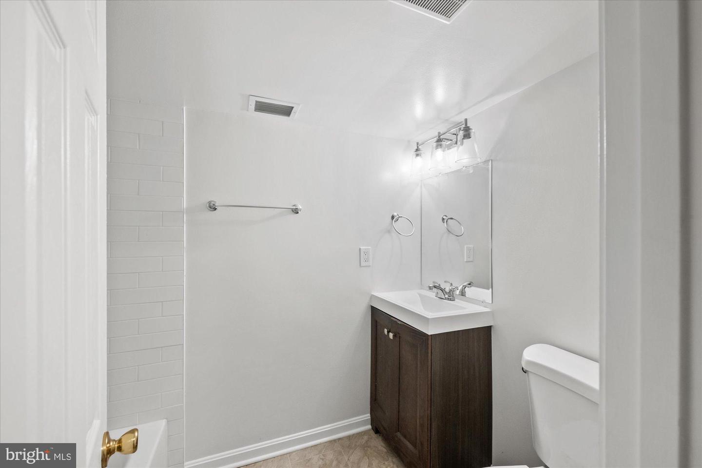 1013 UNION CHURCH RD, MCLEAN, Virginia 22102, 5 Bedrooms Bedrooms, ,3 BathroomsBathrooms,Residential,For sale,1013 UNION CHURCH RD,VAFX2258818 MLS # VAFX2258818