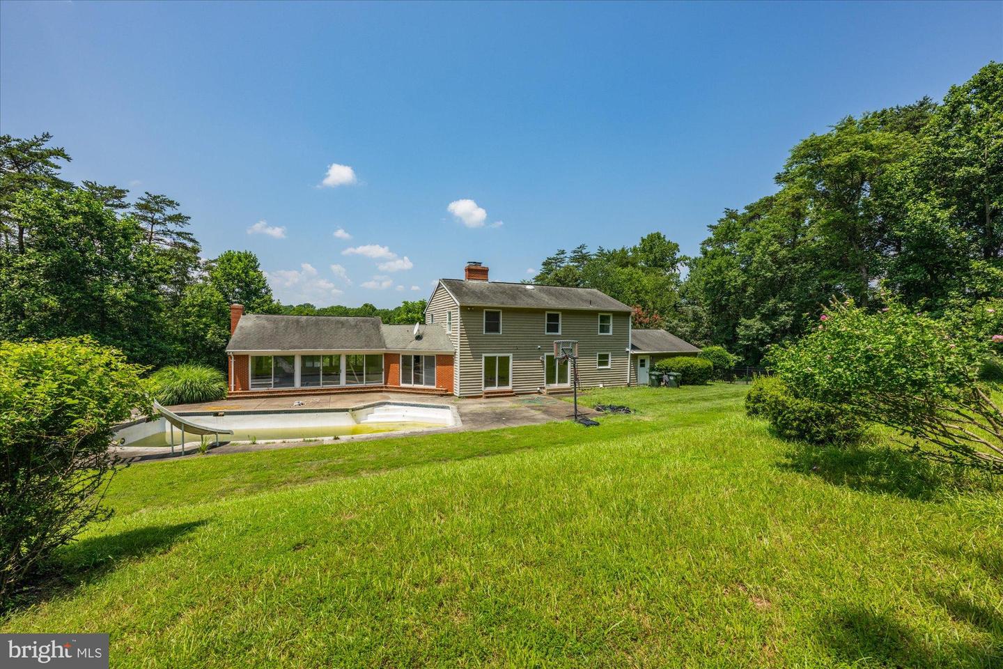 1013 UNION CHURCH RD, MCLEAN, Virginia 22102, 5 Bedrooms Bedrooms, ,3 BathroomsBathrooms,Residential,For sale,1013 UNION CHURCH RD,VAFX2258818 MLS # VAFX2258818