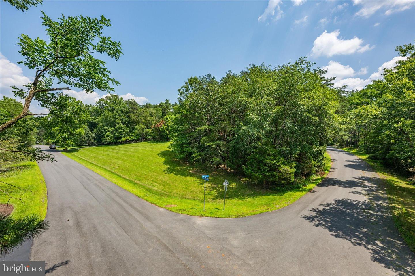 1013 UNION CHURCH RD, MCLEAN, Virginia 22102, 5 Bedrooms Bedrooms, ,3 BathroomsBathrooms,Residential,For sale,1013 UNION CHURCH RD,VAFX2258818 MLS # VAFX2258818