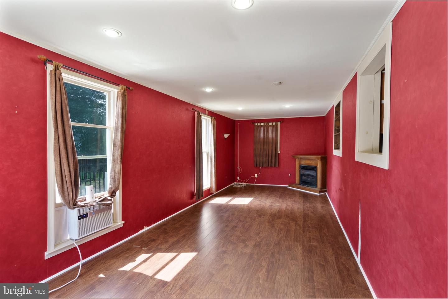 7752 PLEASANT VIEW, MIDDLETOWN, Virginia 22645, 3 Bedrooms Bedrooms, 7 Rooms Rooms,1 BathroomBathrooms,Residential,For sale,7752 PLEASANT VIEW,VAFV2035830 MLS # VAFV2035830