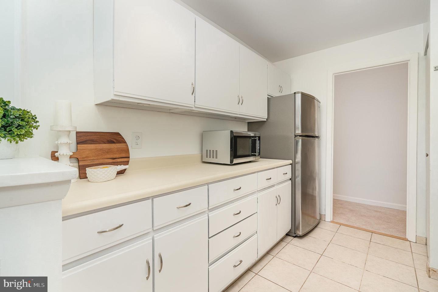 1923 WILSON LN #102, MCLEAN, Virginia 22102, 1 Bedroom Bedrooms, 5 Rooms Rooms,1 BathroomBathrooms,Residential,For sale,1923 WILSON LN #102,VAFX2258910 MLS # VAFX2258910