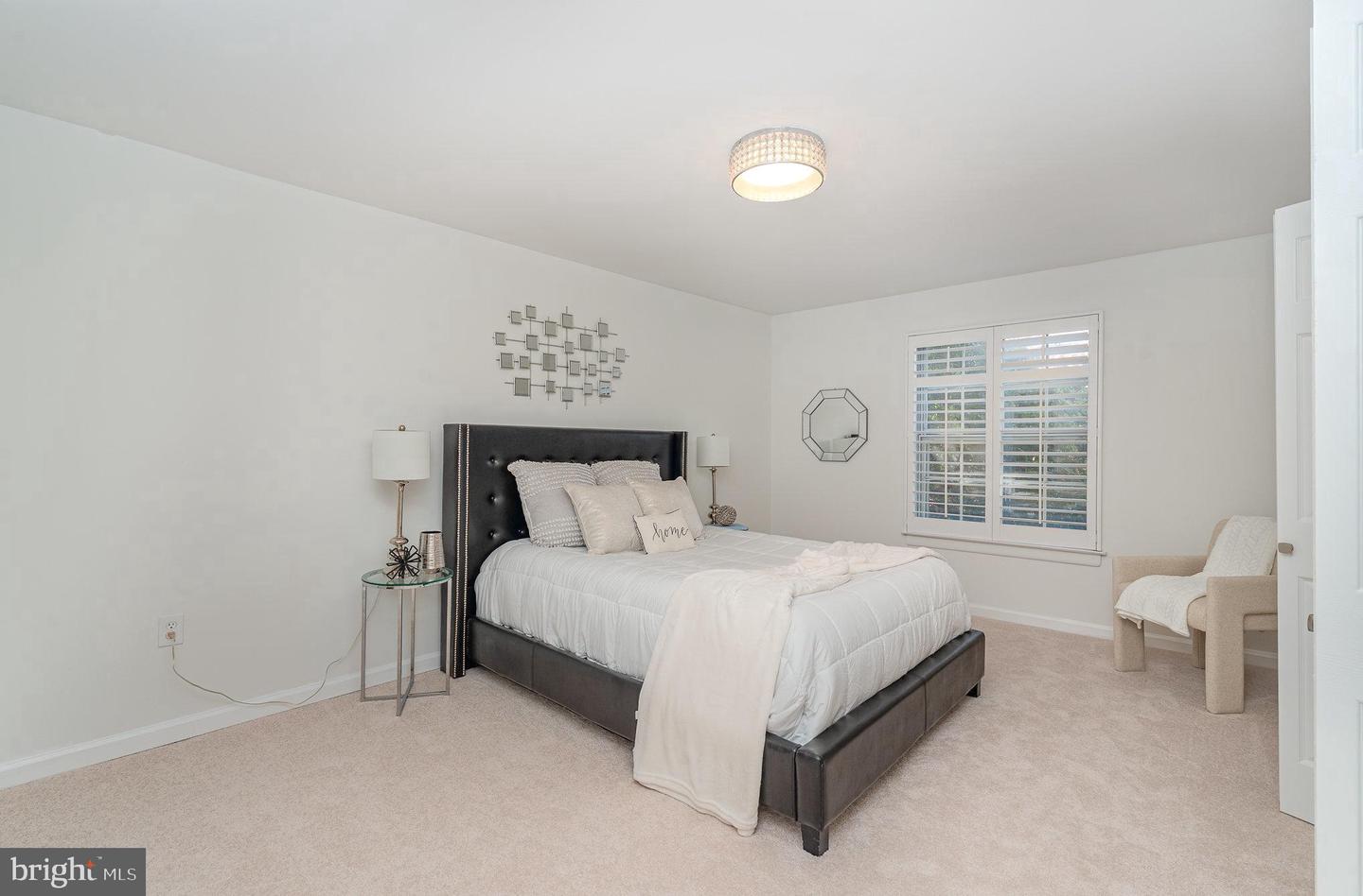 1923 WILSON LN #102, MCLEAN, Virginia 22102, 1 Bedroom Bedrooms, 5 Rooms Rooms,1 BathroomBathrooms,Residential,For sale,1923 WILSON LN #102,VAFX2258910 MLS # VAFX2258910