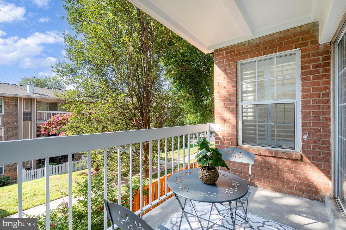 1923 WILSON LN #102, MCLEAN, Virginia 22102, 1 Bedroom Bedrooms, 5 Rooms Rooms,1 BathroomBathrooms,Residential,For sale,1923 WILSON LN #102,VAFX2258910 MLS # VAFX2258910
