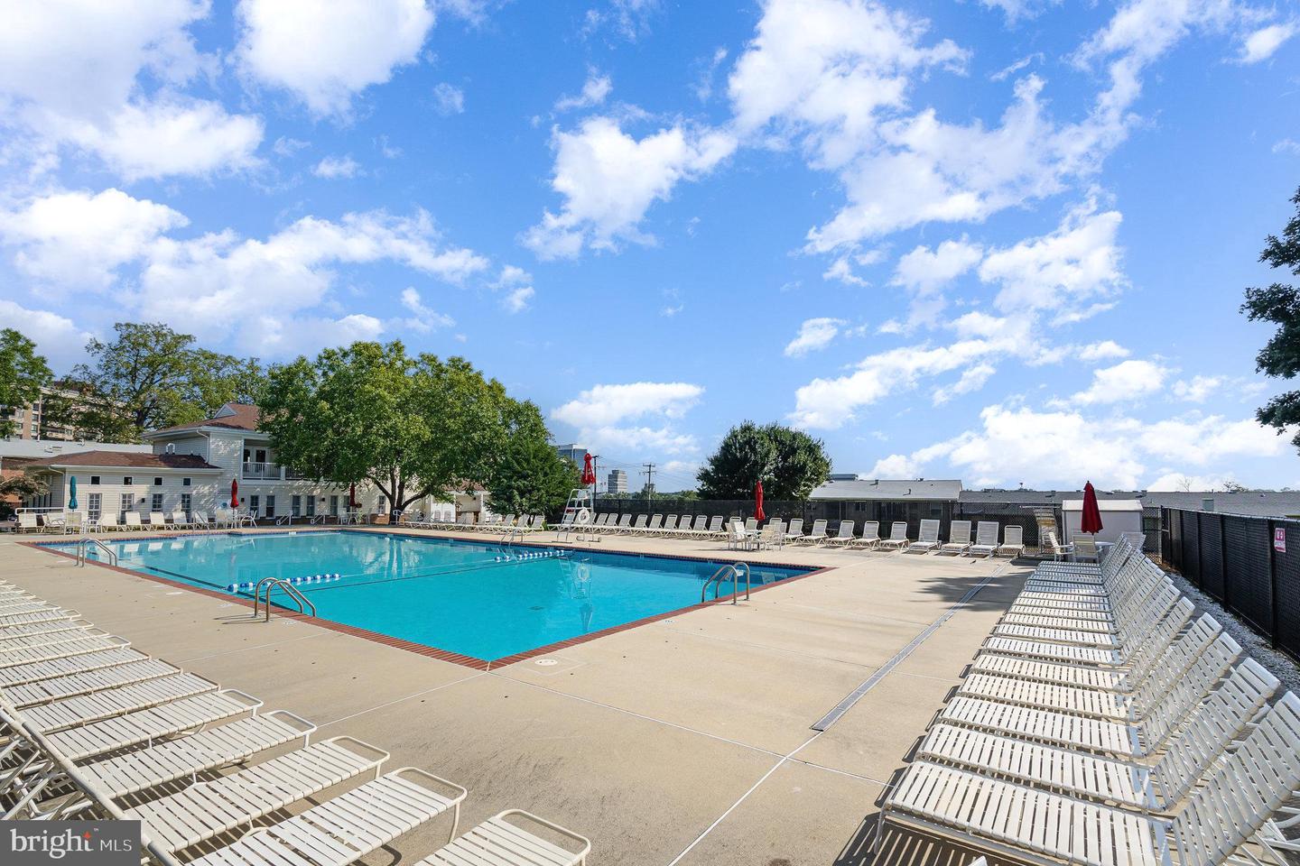 1923 WILSON LN #102, MCLEAN, Virginia 22102, 1 Bedroom Bedrooms, 5 Rooms Rooms,1 BathroomBathrooms,Residential,For sale,1923 WILSON LN #102,VAFX2258910 MLS # VAFX2258910