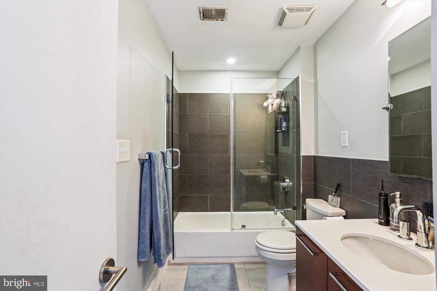 1634 14TH ST NW #604, WASHINGTON, District Of Columbia 20009, 2 Bedrooms Bedrooms, ,1 BathroomBathrooms,Residential,For sale,1634 14TH ST NW #604,DCDC2213298 MLS # DCDC2213298