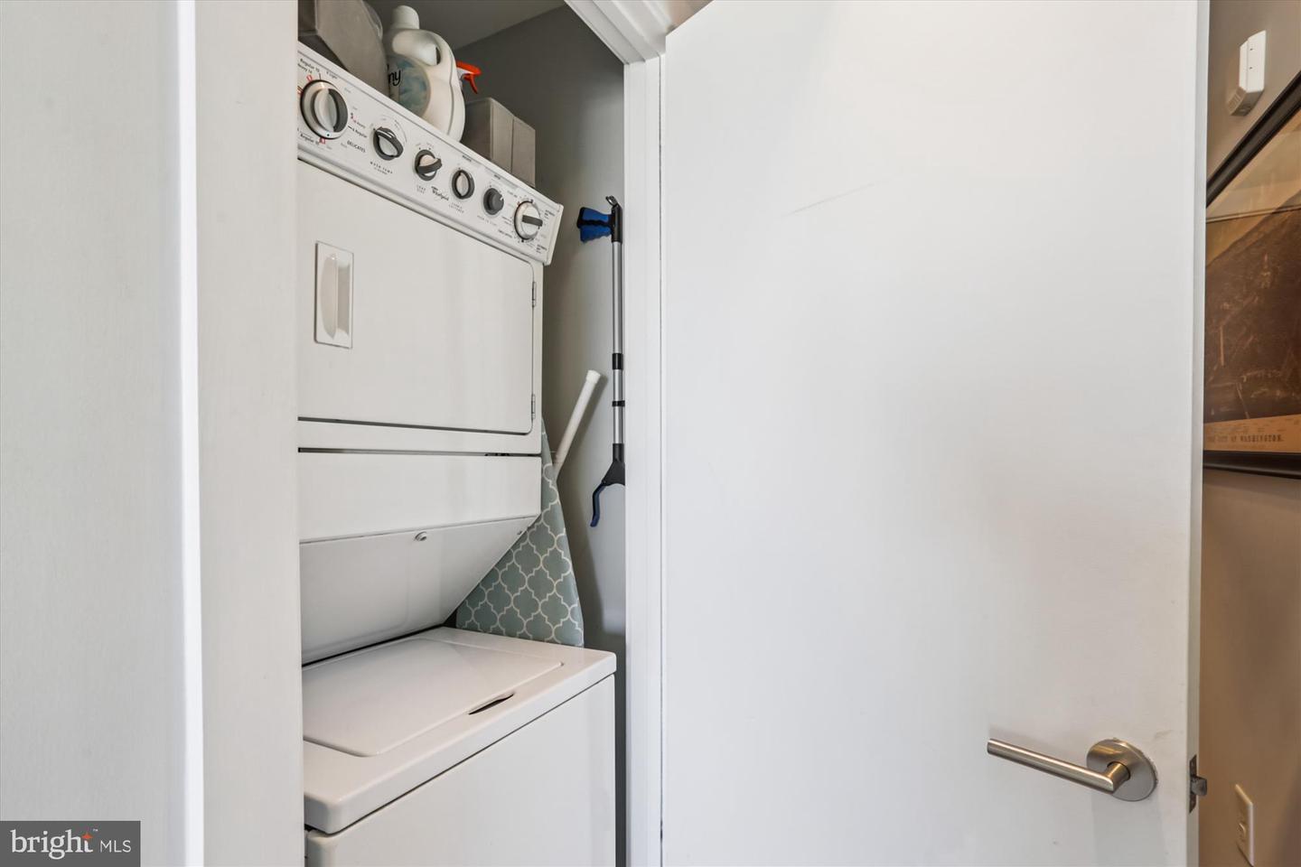 1634 14TH ST NW #604, WASHINGTON, District Of Columbia 20009, 2 Bedrooms Bedrooms, ,1 BathroomBathrooms,Residential,For sale,1634 14TH ST NW #604,DCDC2213298 MLS # DCDC2213298