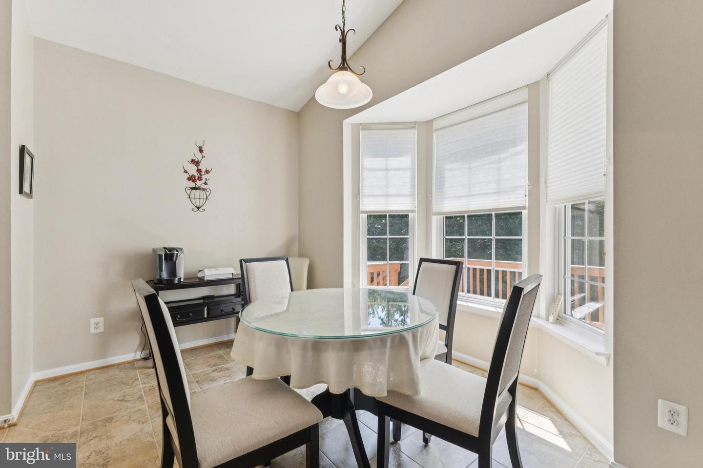 16076 DANCING LEAF PL, DUMFRIES, Virginia 22025, 3 Bedrooms Bedrooms, ,2 BathroomsBathrooms,Residential,For sale,16076 DANCING LEAF PL,VAPW2100580 MLS # VAPW2100580