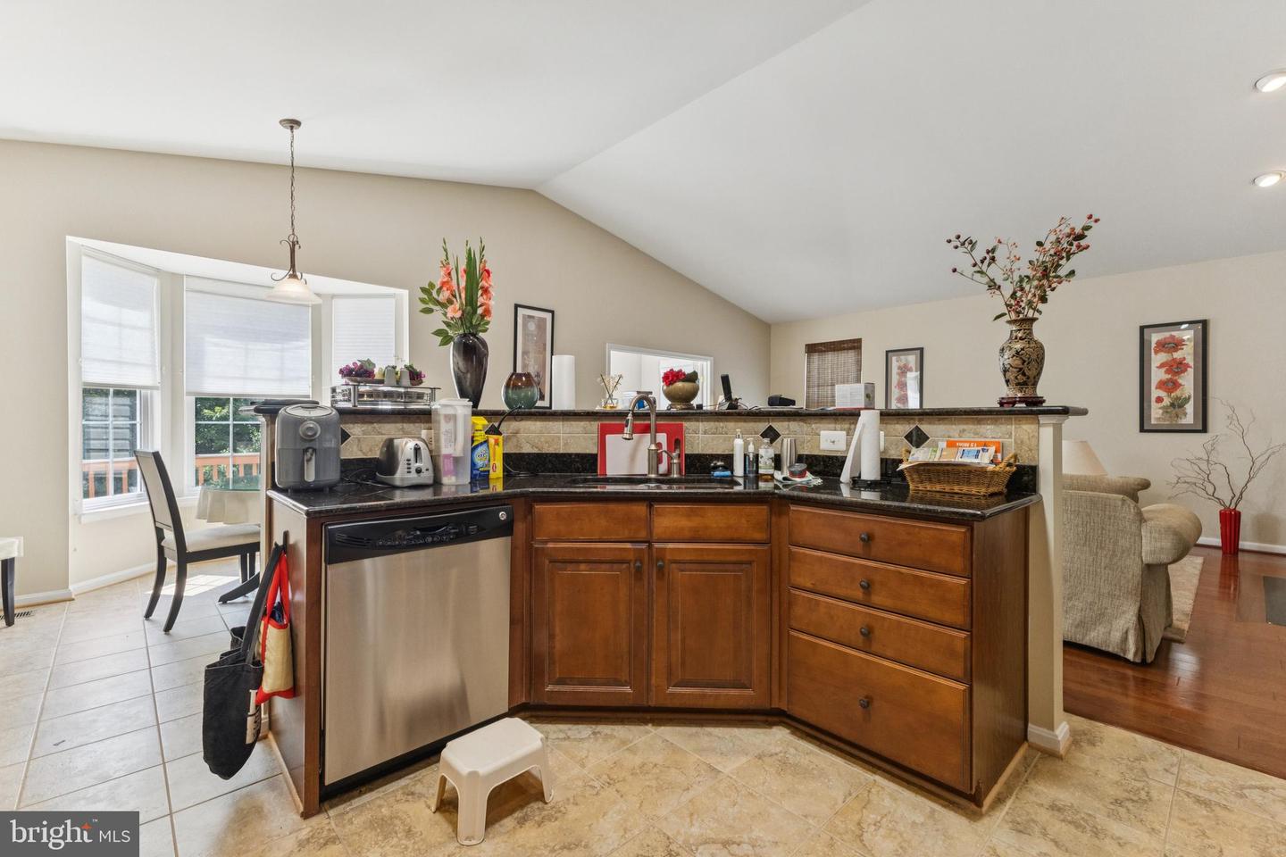 16076 DANCING LEAF PL, DUMFRIES, Virginia 22025, 3 Bedrooms Bedrooms, ,2 BathroomsBathrooms,Residential,For sale,16076 DANCING LEAF PL,VAPW2100580 MLS # VAPW2100580