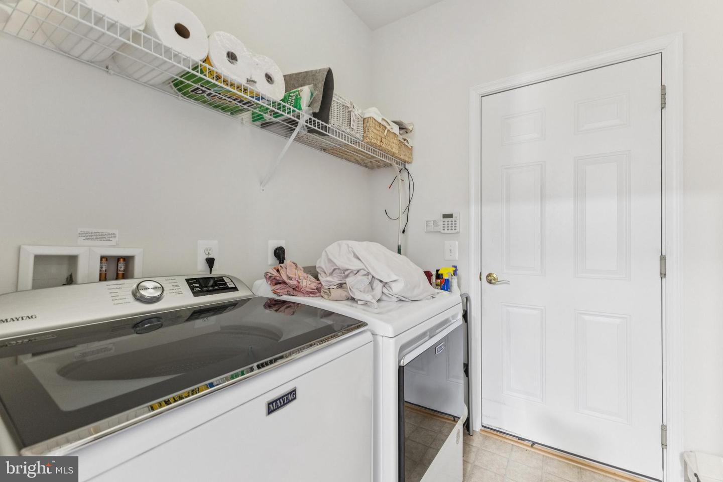 16076 DANCING LEAF PL, DUMFRIES, Virginia 22025, 3 Bedrooms Bedrooms, ,2 BathroomsBathrooms,Residential,For sale,16076 DANCING LEAF PL,VAPW2100580 MLS # VAPW2100580