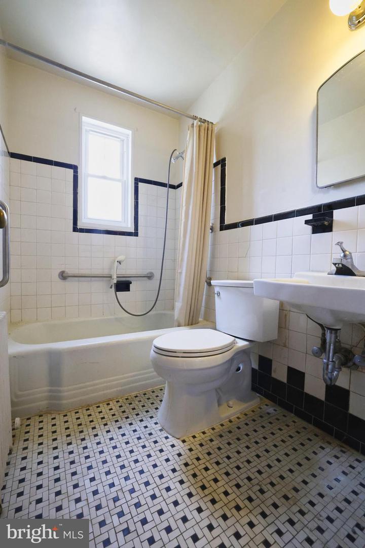 20 CHESAPEAKE ST SE #41, WASHINGTON, District Of Columbia 20032, 1 Bedroom Bedrooms, ,1 BathroomBathrooms,Residential,For sale,20 CHESAPEAKE ST SE #41,DCDC2213424 MLS # DCDC2213424