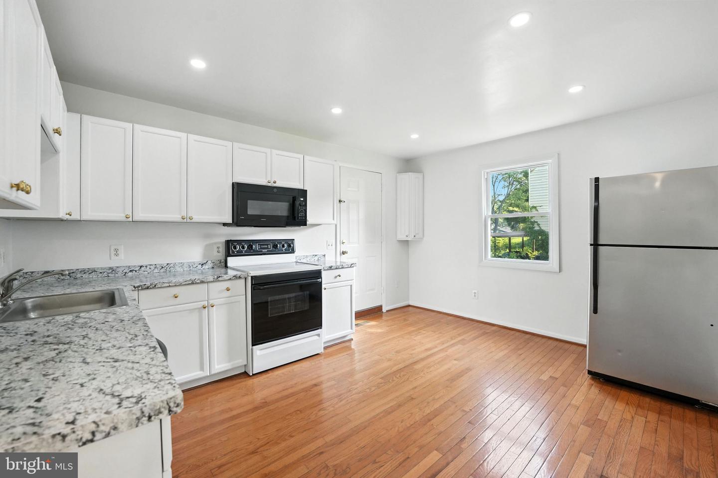 13874 MONTOCLAIR LN, WOODBRIDGE, Virginia 22193, 4 Bedrooms Bedrooms, ,3 BathroomsBathrooms,Residential,For sale,13874 MONTOCLAIR LN,VAPW2100666 MLS # VAPW2100666