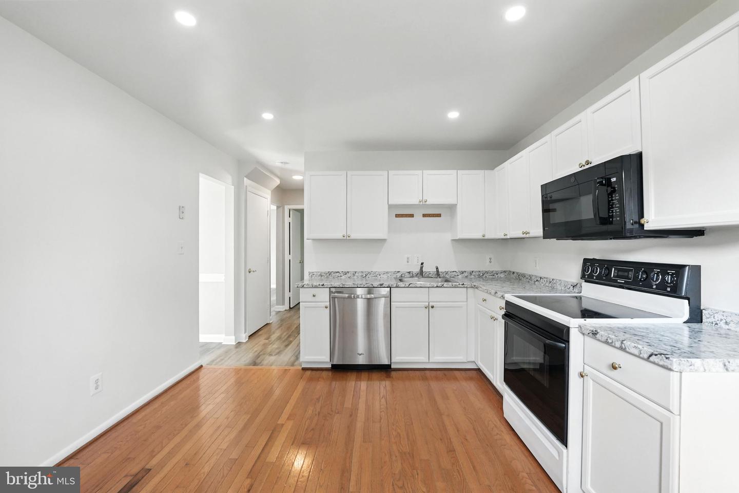 13874 MONTOCLAIR LN, WOODBRIDGE, Virginia 22193, 4 Bedrooms Bedrooms, ,3 BathroomsBathrooms,Residential,For sale,13874 MONTOCLAIR LN,VAPW2100666 MLS # VAPW2100666