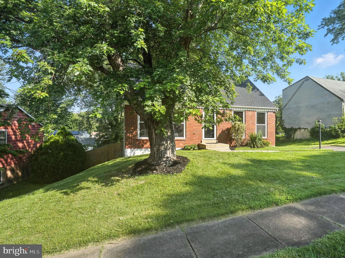 13874 MONTOCLAIR LN, WOODBRIDGE, Virginia 22193, 4 Bedrooms Bedrooms, ,3 BathroomsBathrooms,Residential,For sale,13874 MONTOCLAIR LN,VAPW2100666 MLS # VAPW2100666