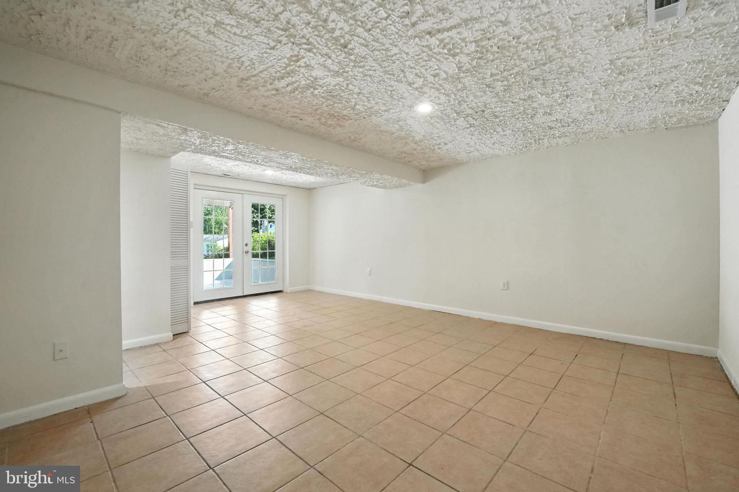13874 MONTOCLAIR LN, WOODBRIDGE, Virginia 22193, 4 Bedrooms Bedrooms, ,3 BathroomsBathrooms,Residential,For sale,13874 MONTOCLAIR LN,VAPW2100666 MLS # VAPW2100666