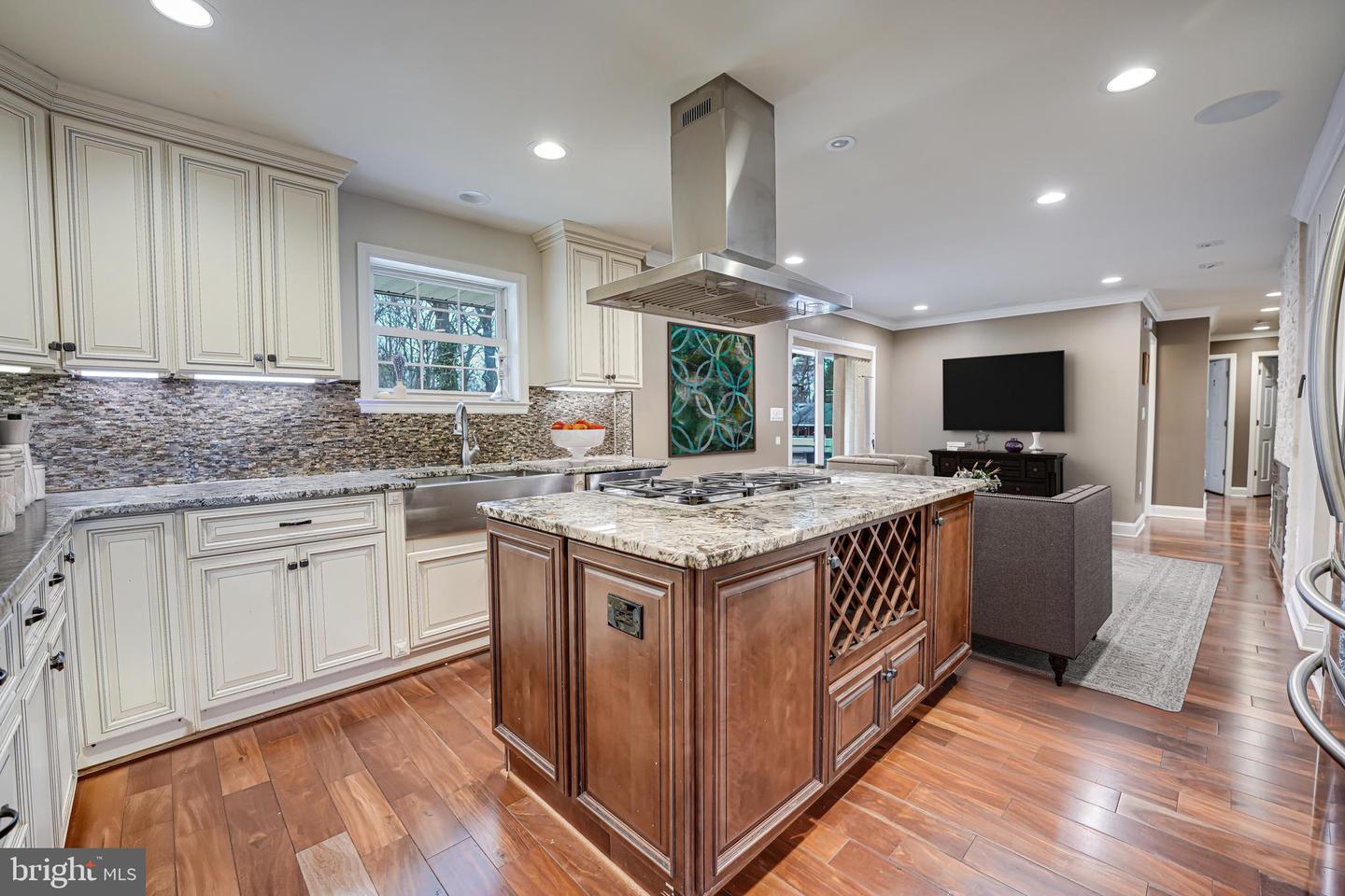 6603 INDEPENDENCE AVE, SPRINGFIELD, Virginia 22151, 4 Bedrooms Bedrooms, ,3 BathroomsBathrooms,Residential,For sale,6603 INDEPENDENCE AVE,VAFX2259150 MLS # VAFX2259150