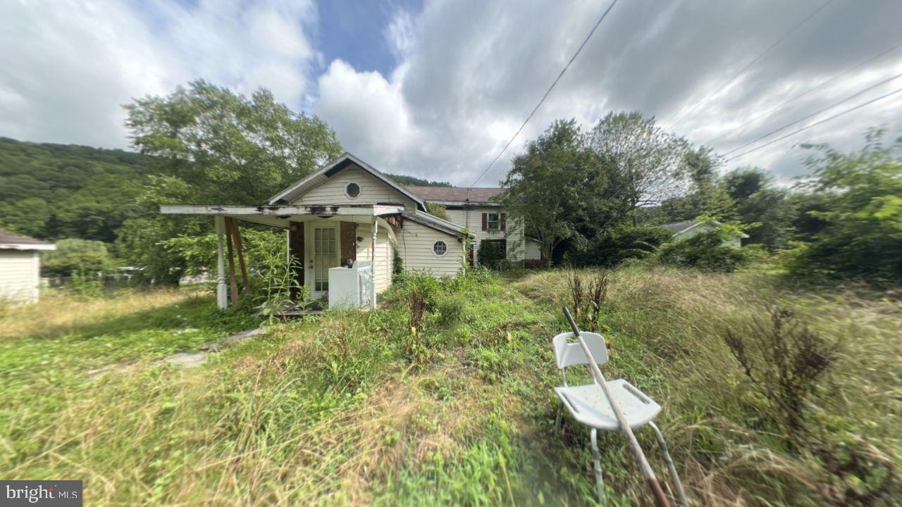 954 WOLF CREEK HWY, NARROWS, Virginia 24124, 3 Bedrooms Bedrooms, ,1 BathroomBathrooms,Residential,For sale,954 WOLF CREEK HWY,VAGI2000014 MLS # VAGI2000014