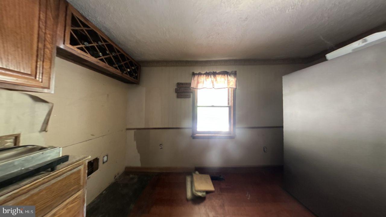 954 WOLF CREEK HWY, NARROWS, Virginia 24124, 3 Bedrooms Bedrooms, ,1 BathroomBathrooms,Residential,For sale,954 WOLF CREEK HWY,VAGI2000014 MLS # VAGI2000014
