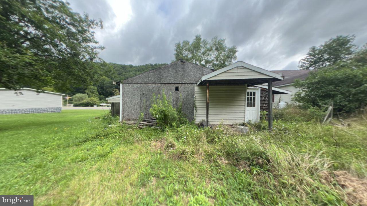 954 WOLF CREEK HWY, NARROWS, Virginia 24124, 3 Bedrooms Bedrooms, ,1 BathroomBathrooms,Residential,For sale,954 WOLF CREEK HWY,VAGI2000014 MLS # VAGI2000014